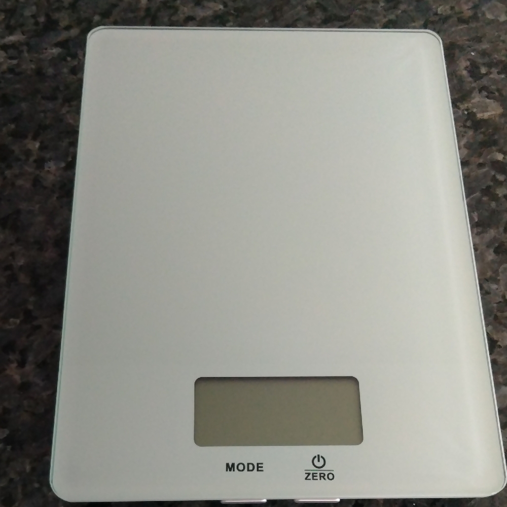 Digital Kitchen Scale in White